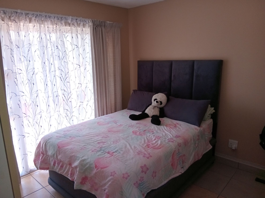 2 Bedroom Property for Sale in Heiderand Western Cape